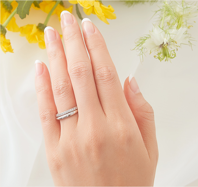 カジュアルなお洋服にも映える