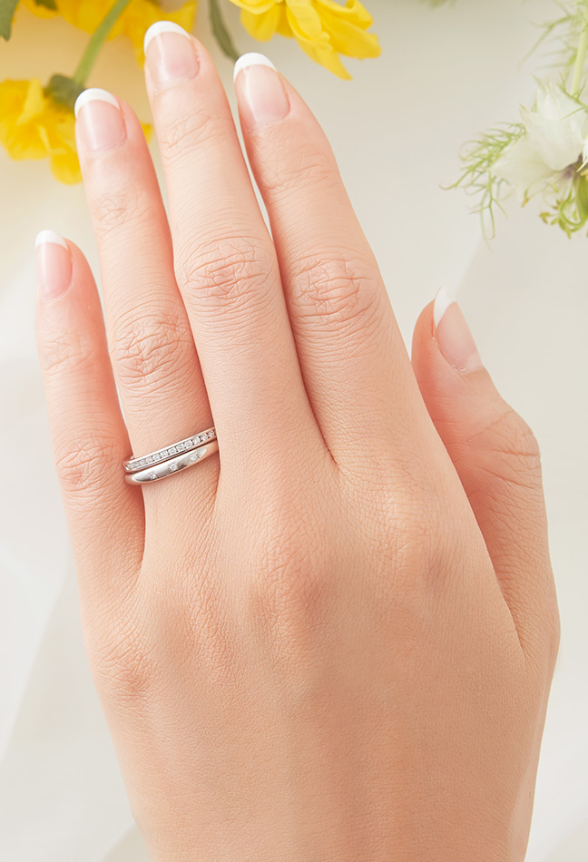 カジュアルなお洋服にも映える